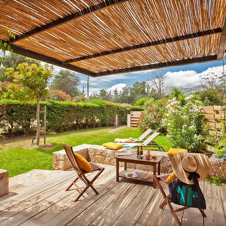 Acacia Très Chaleureuse Avec Beau Jardin - 4 à 6 Personnes Villa *