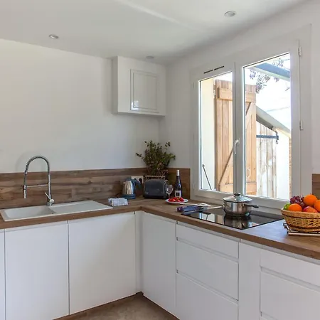 Acacia Très Chaleureuse Avec Beau Jardin - 4 à 6 Personnes Calvi (Corsica)