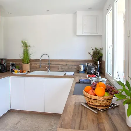 Acacia Très Chaleureuse Avec Beau Jardin - 4 à 6 Personnes Villa