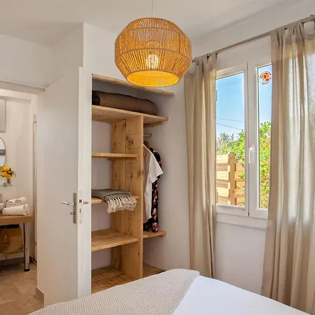 Acacia Très Chaleureuse Avec Beau Jardin - 4 à 6 Personnes Calvi (Corsica)