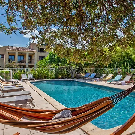 Acacia Très Chaleureuse Avec Beau Jardin - 4 à 6 Personnes Villa